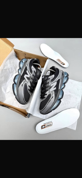 *New Balance 2000 Abzorb*