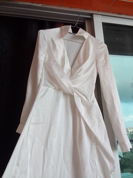 Robe Maxi Élégante en Satin