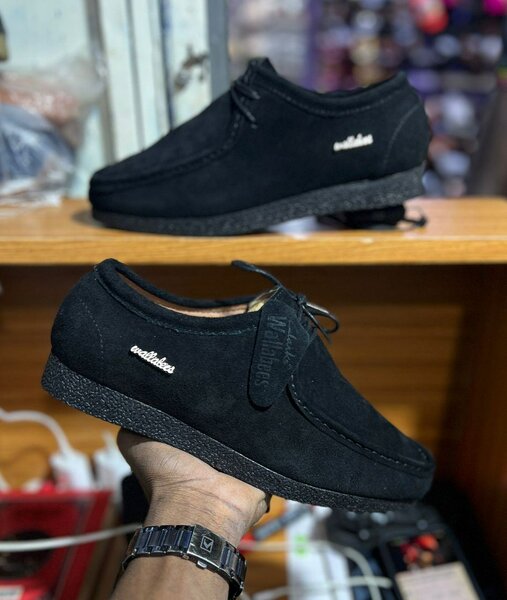Chaussures noires homme