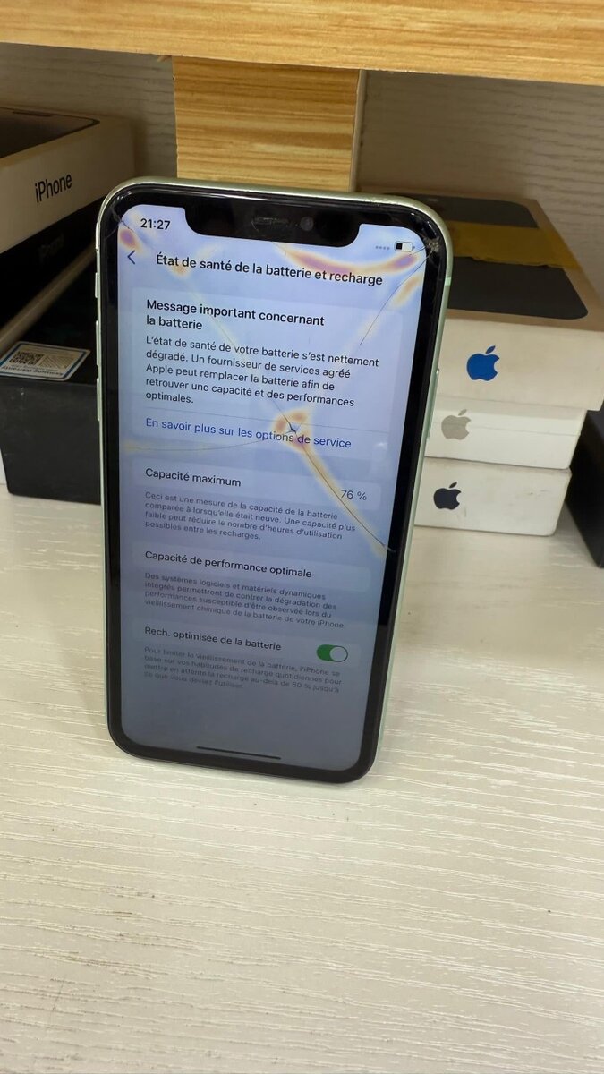 *iphone 11 64giga sans id  prix 67.000f