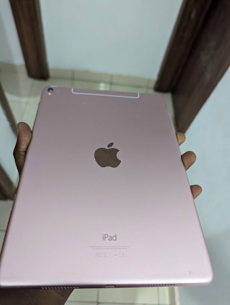 iPad WiFi 128 Go Gris