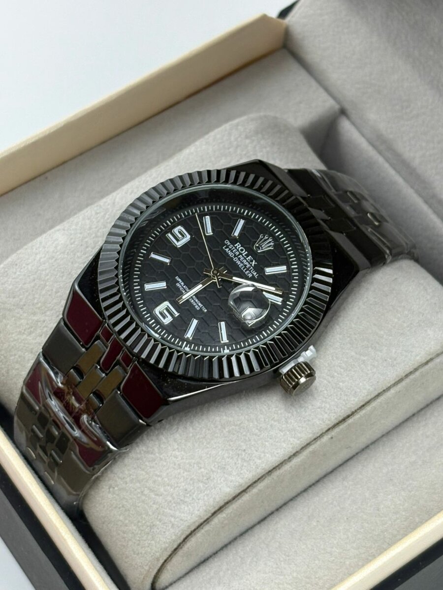 Montre élégante homme noir