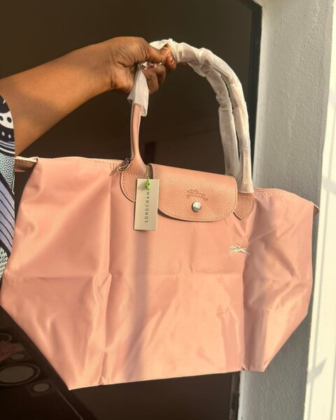 Sac à main longchamp rose