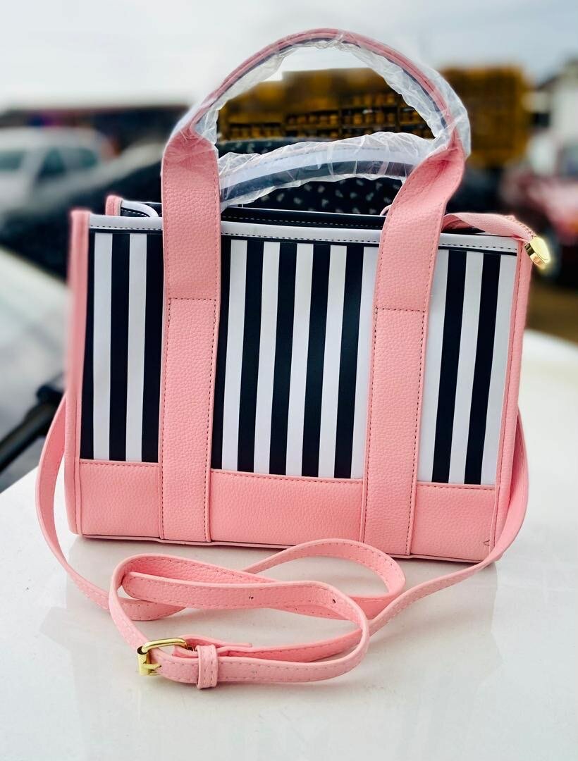 Chic sac à main fourre-tout