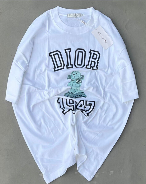 T-shirt blanc élégant