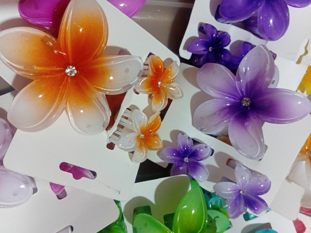 Épingles à cheveux fleurs colorées