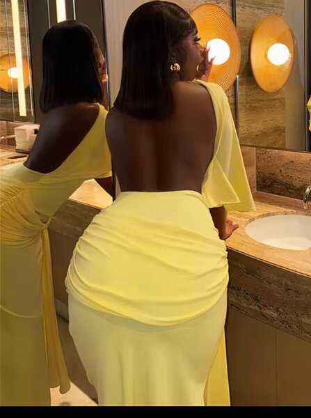 Robe jaune élégante pour femme