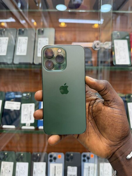 13pro seconde main propre