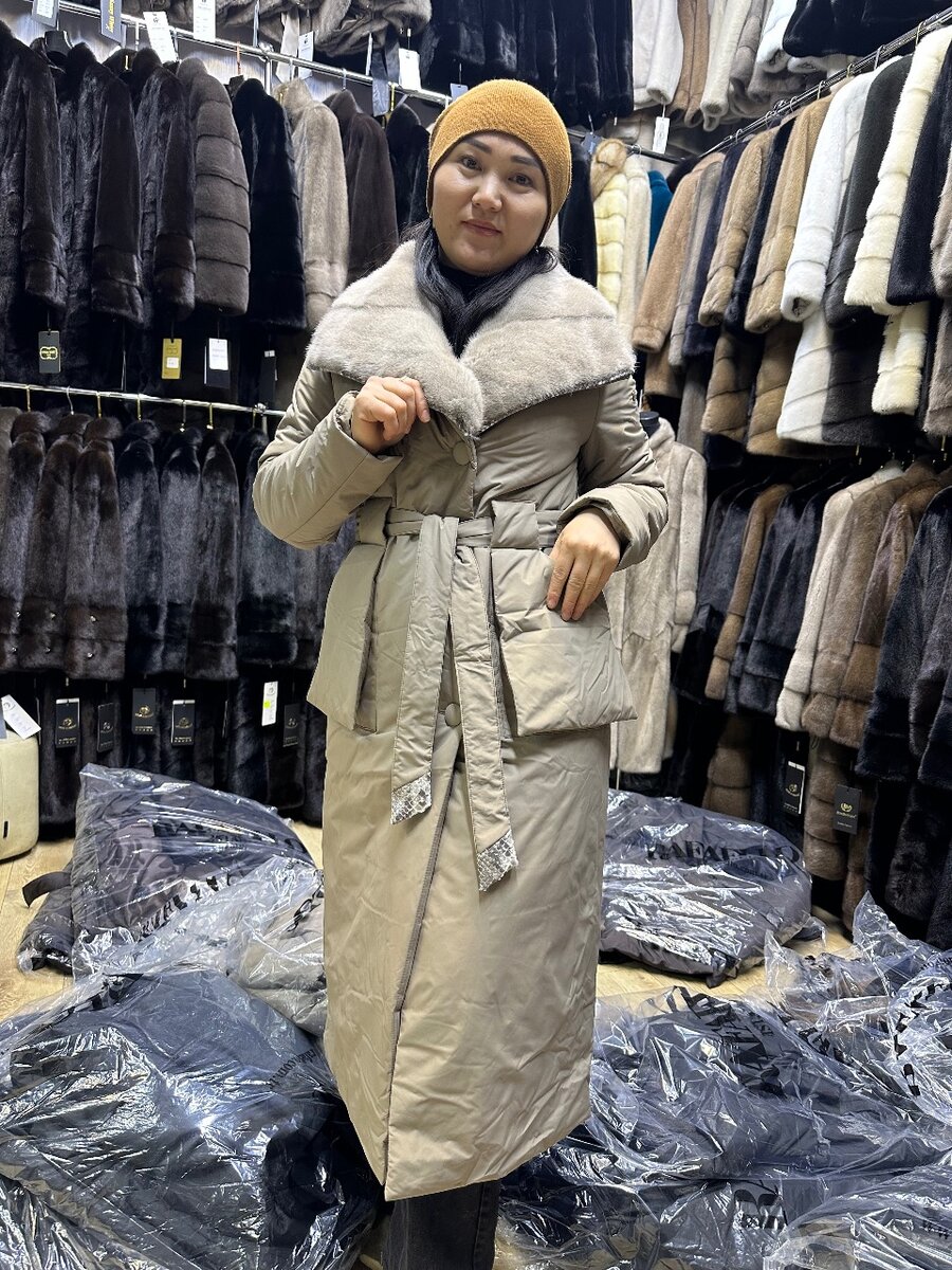 Плащи пальто