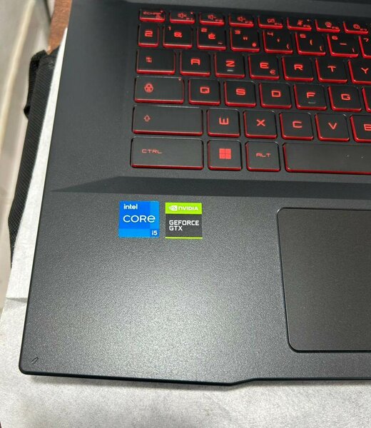 Ordinateur et téléphone