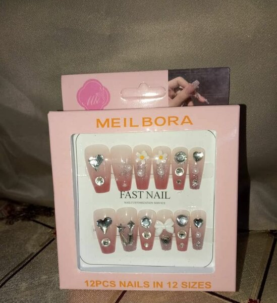 Faux ongles