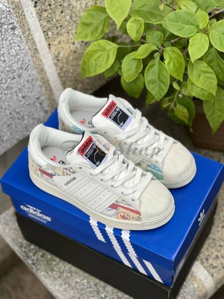 Adidas superstar