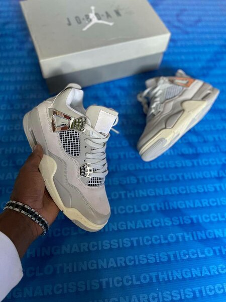 Jordan 4 first class