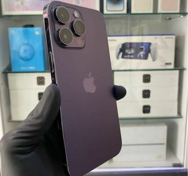 iPhone 14 pro max Neat UK used