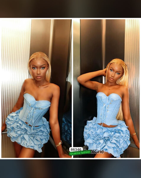 Robe bustier bleu élégant