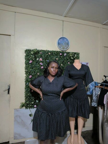 Robe élégante à pois femme