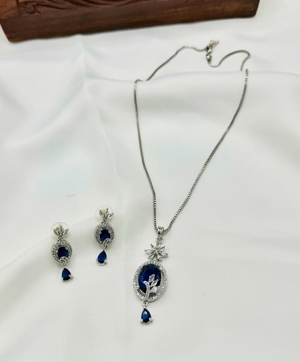 American Diamond 1 karat Pendant set