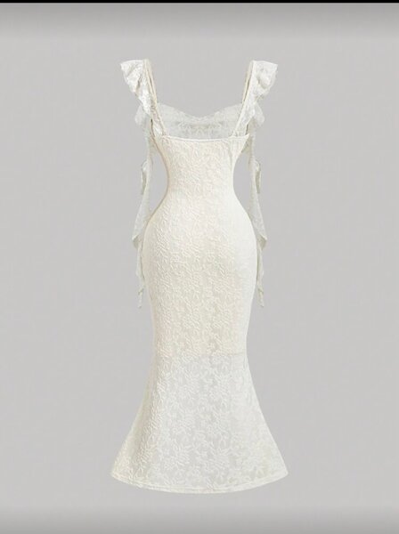 Robe Dentelle Blanche Élégante