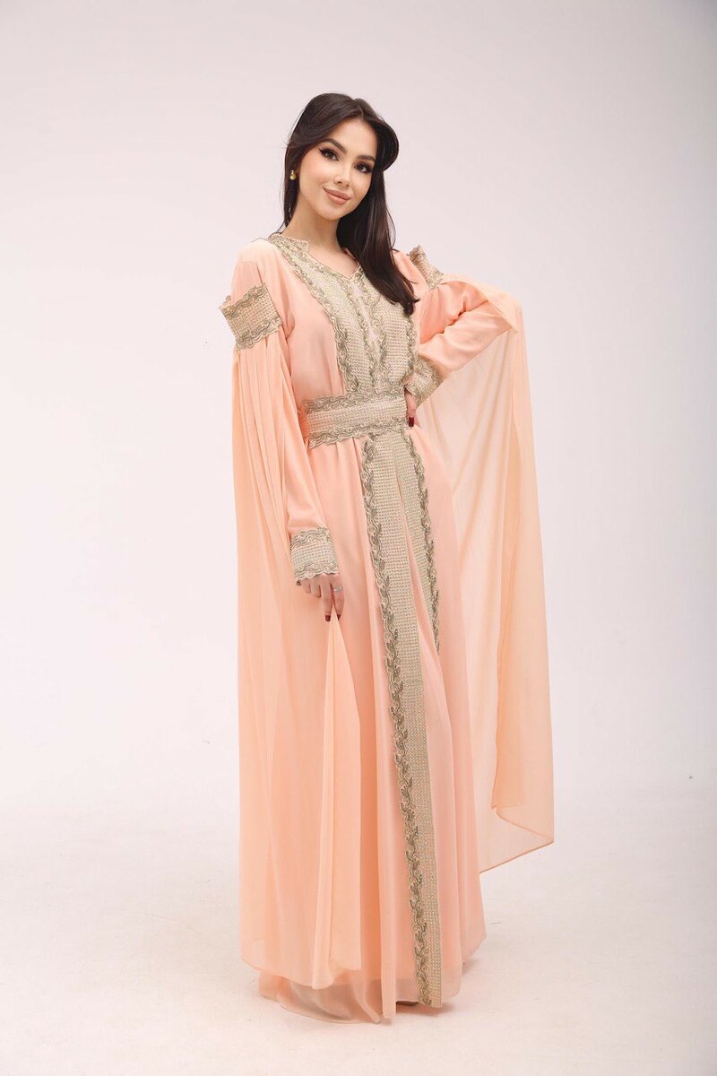 Нарядное платье