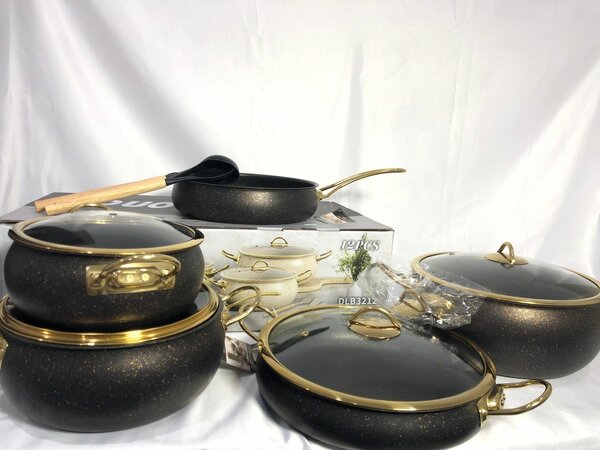 Batterie de cuisine élégante