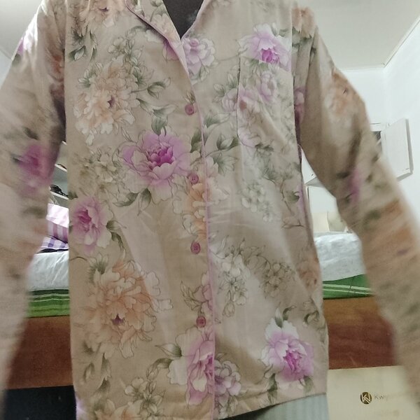 Pyjama en satin floral