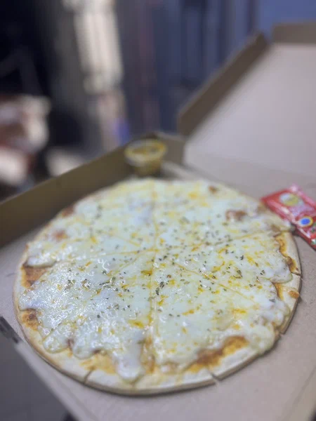 Pizza Fromage de Luxe