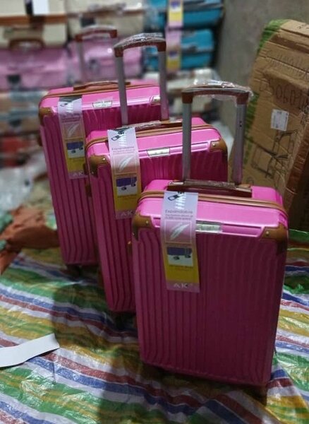 Valises rigides 3 pièces colorées