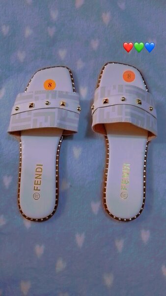 Chaussons élégants pour femmes