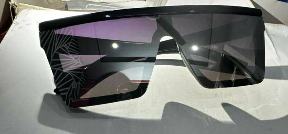 Lunettes de soleil carrées tendance