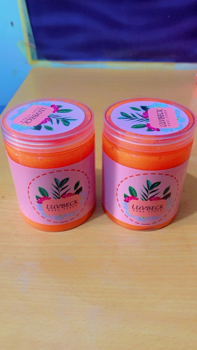 Whitening Carrot Body Scrub