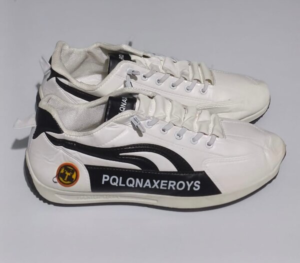 Baskets blanches sport légères