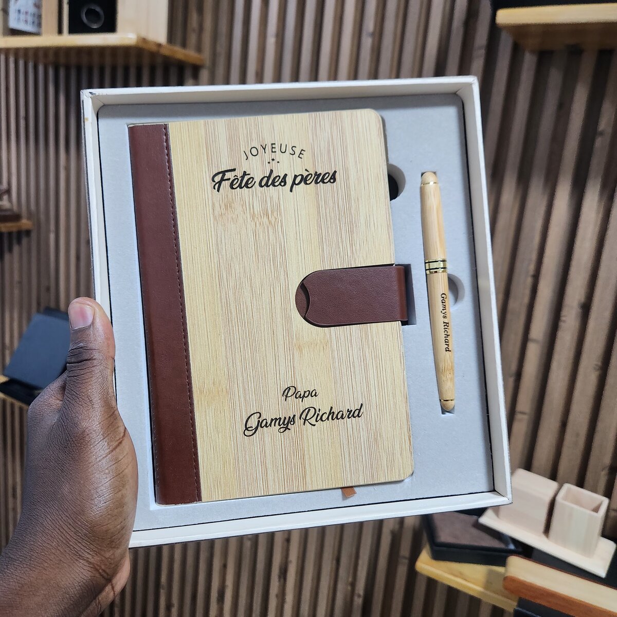 Bloc en bois naturel