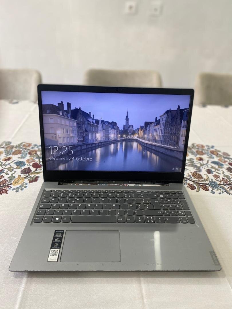 Ordinateur LENOVO