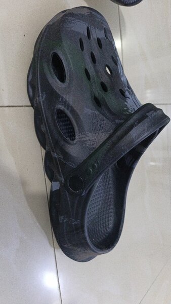 Chaussures Crocs en caoutchouc noir