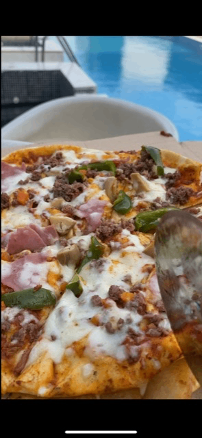 Pizza Gourmet Savoureuse