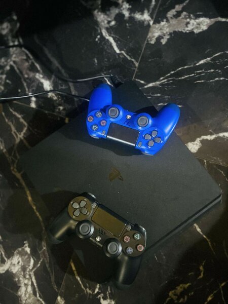 Ps4 slim