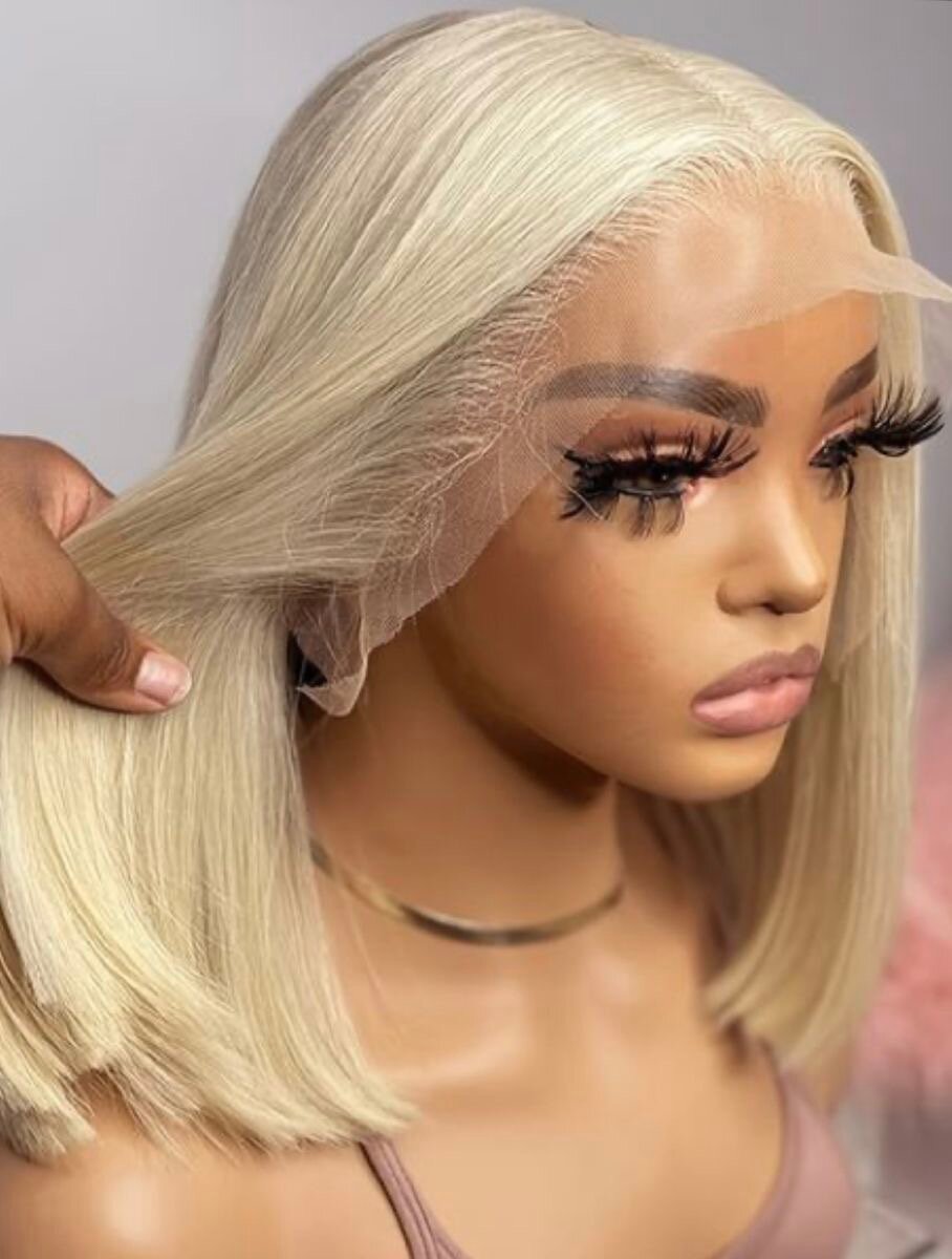 Perruque blonde en dentelle