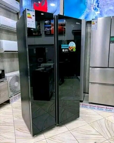 Réfrigérateur double porte moderne