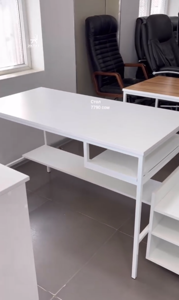 Стол белый 