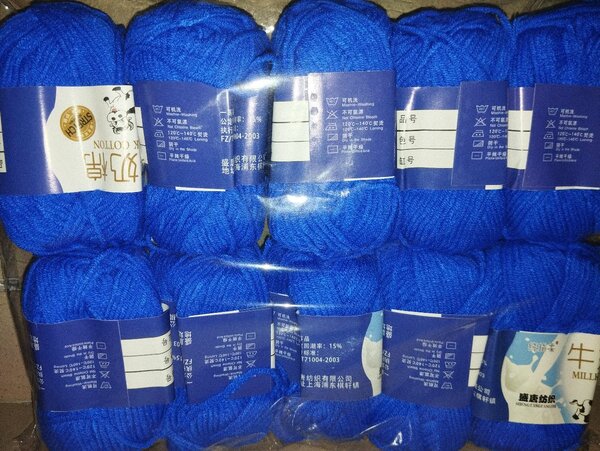 Laine Tricotbleu vif