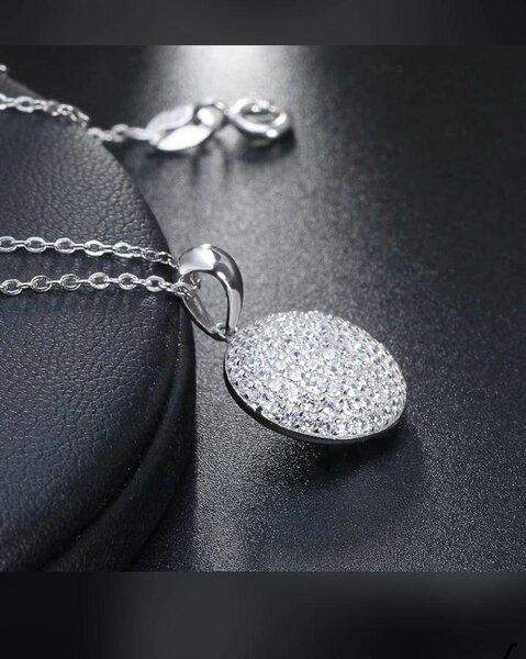 Sparkling Crystal Pendant Necklace