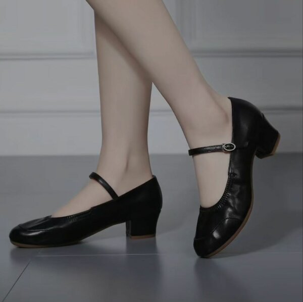 Танцевальные туфли