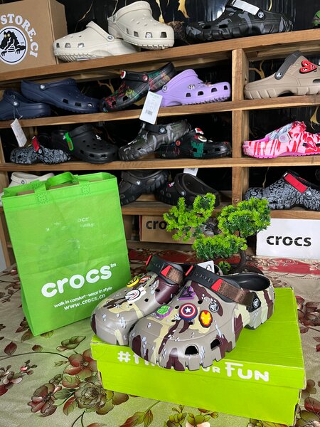 NOUVEAU CROCS TREYI++