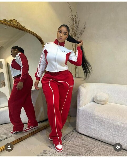 Ensemble de survêtement rouge