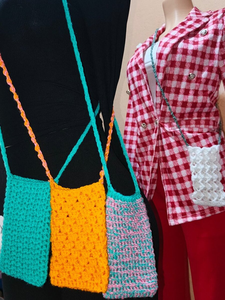 Porte-téléphone en crochet coloré