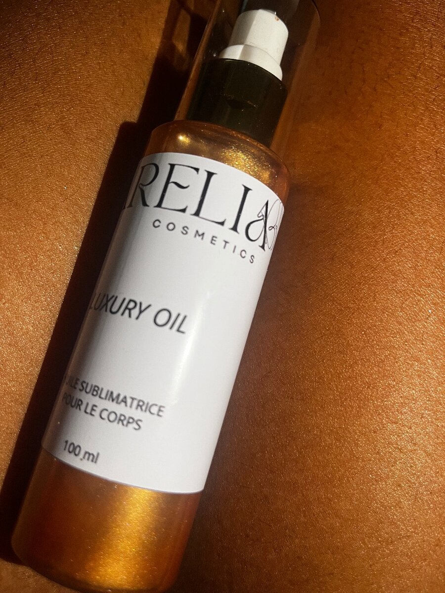 Huile scintillante parfumée