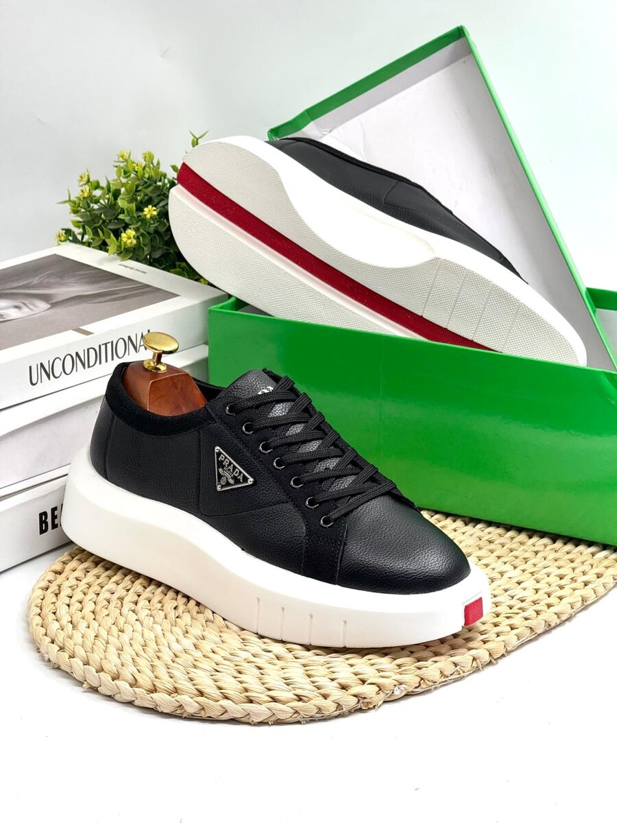 PRADA CLASSIC BLACK AND WHITE