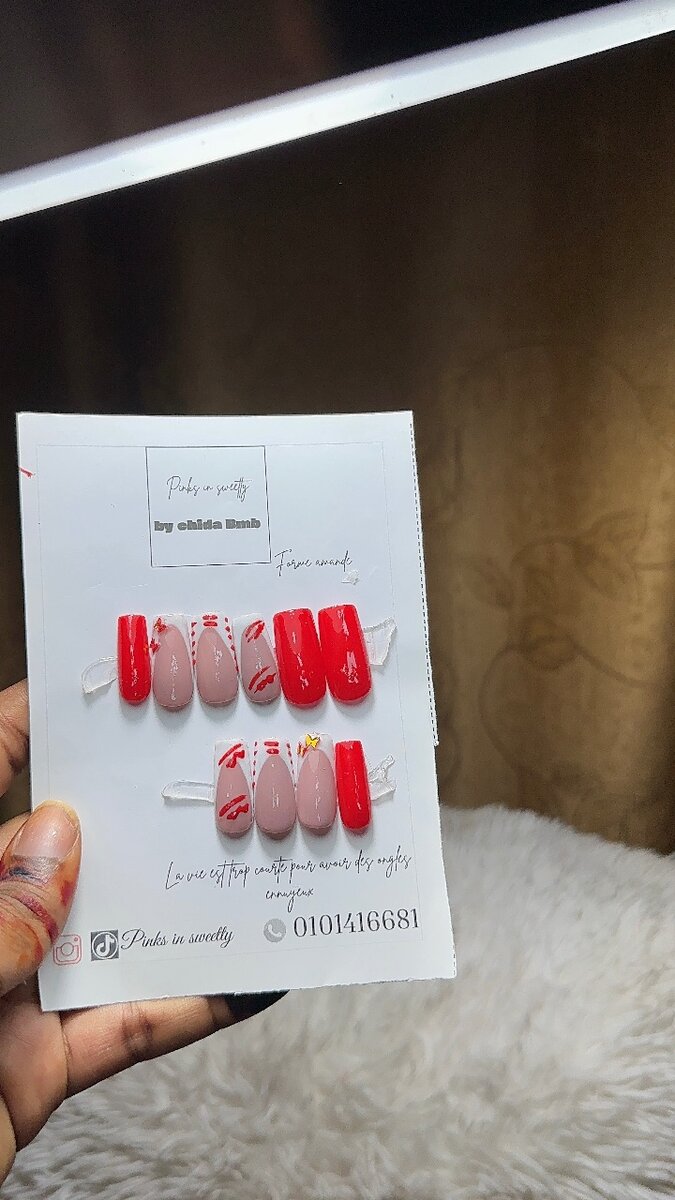 Ongles en Gel Élégants et Colorés