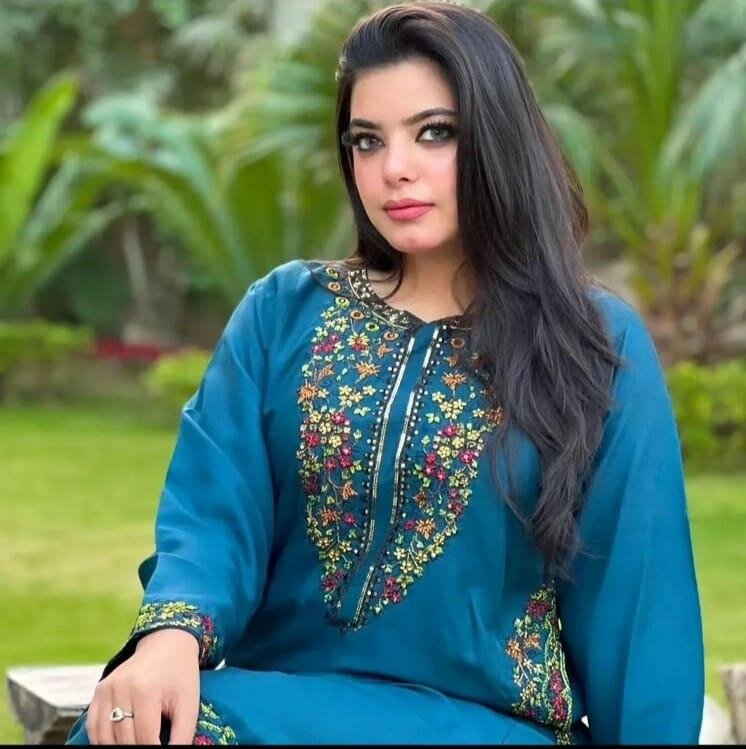 Linen sequence pocket embroidery 2p suit for girls and women