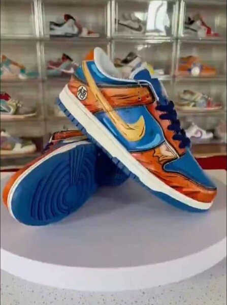 Nike sneakes